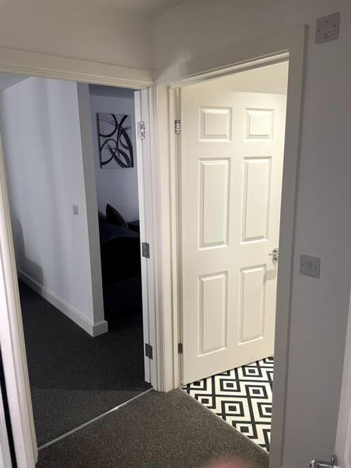 #6Bs 1 Bed Serviced Apartment ダービー エクステリア 写真