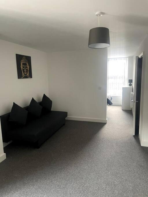 #6Bs 1 Bed Serviced Apartment ダービー エクステリア 写真
